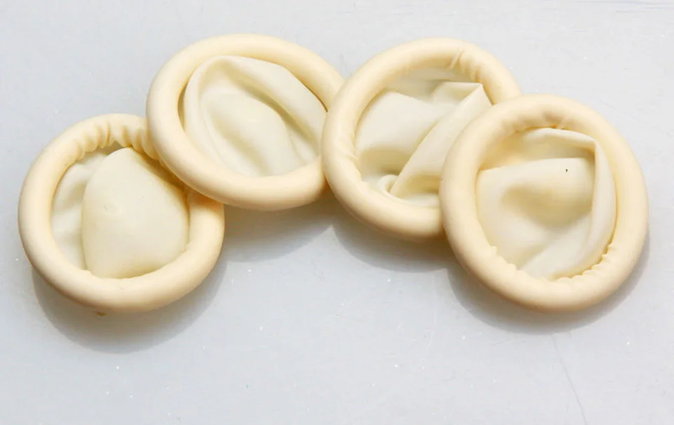 100pcs Natural Latex Finger Cots Rubber Fingertip Protection for Sewing & Nails|WUTA