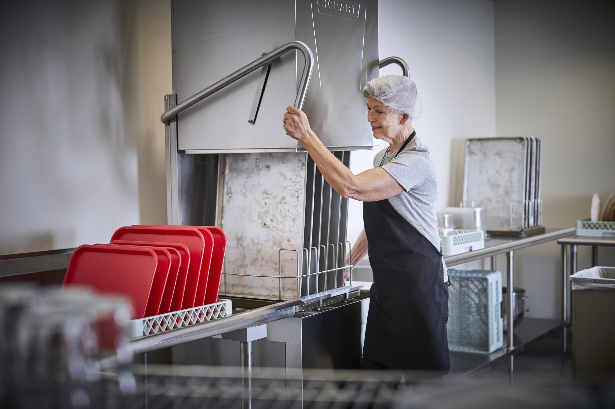 HOBART AM16 Advansys™ Door Type Commercial Dishwasher