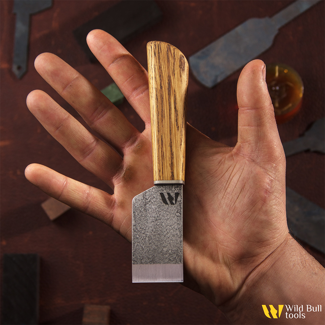 Нож шорный прямой "Дуб" Saddlery Knife Wild Bull tools