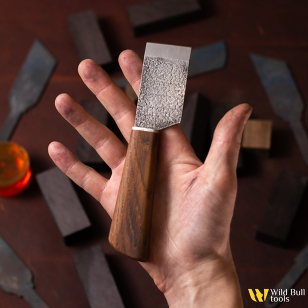 Нож шорный прямой "Дуб" Saddlery Knife Wild Bull tools